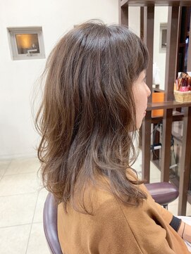 シファ(sifa) 柔らかセミロング☆イルミナカラー