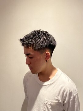 アンダーバーホワイト 広島 並木店(_WHITE) 黒髪ショート