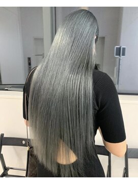 トニーアンドガイ 青山店(TONI & GUY) ブリーチ必須のブルーシルバー ケアブリーチ ロングヘア