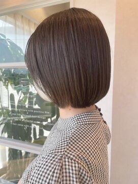 ポジ(poji) ボブ ミルクティーベージュ 艶髪 髪質改善カラー ショート