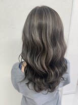 リア(Lia by KENJE)&nbsp;ハイライトカラー！ベースカラーは暗め！