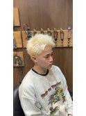 ＜理容室＞＜バーバー＞金髪スパイキーショート
