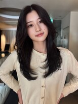 ヤヨイブレインズフェアリー(YAYOI BRAINS fairy)&nbsp;艶黒髪×小顔見せセンターパートロング☆