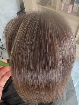 大人女性のお悩み解消☆自然な仕上がりで白髪カバー！髪へのダメージを最小限に抑えた艶髪が手に入る◎