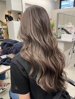 リリット(ReLit) 小顔黒髪クラゲヘアーオリーブグレーココアベージュバーガンディ