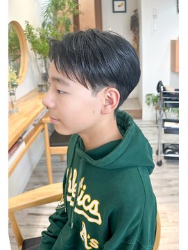 ラポール(Rapport) 爽やか好印象ナチュラルセンターパート刈り上げショート