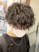 フィフス 大分(fifth)&nbsp;大分メンズパーマツイストスパイラルパーマフリンジカット強め