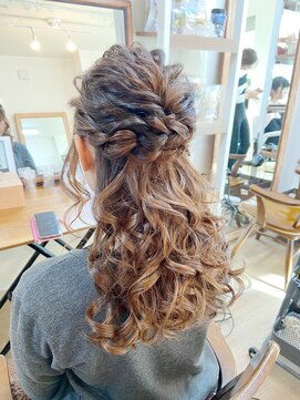 ロカット サロン(Roquat Salon) ハーフアップヘアアレンジ【ヘアアレンジ　立川/立川南/八王子】