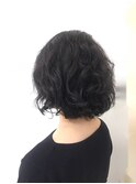 ボブの長さでも立体感のある動きをだすパーマ