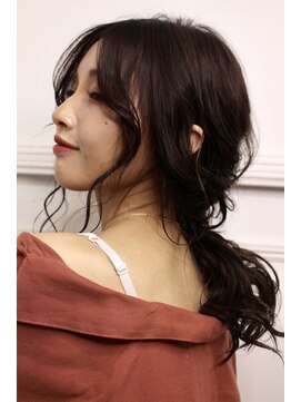 ベル 難波(Belle) 編みおろしマロンブラウンバックスタイル