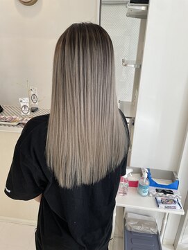 ヘアメイク ルエル(Hair Make Ruelle) バレイヤージュ×ホワイトパール