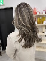 ジゼル(gisele)&nbsp;ハイライト&レイヤーカット