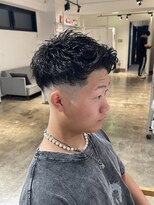 ザ オーダー(THE ORDER)&nbsp;スキンフェード束間アップバングショート