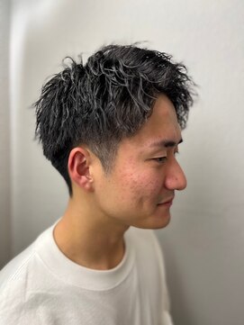 プレミアムバーバー 表参道店(PREMIUM BARBER produce by HIRO GINZA) ツーブロック×ツイストスパイラルパーマ