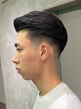 スキルセカンドハウス 天神(SKILL SECOND HOUSE) オールバック スキンフェード バーバー