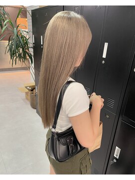 レブ 三条河原町(Reb,) ブリーチなしダブルカラーレイヤーカットミルクティーベージュ