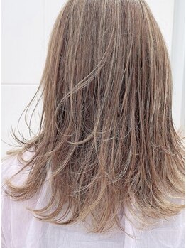 ルサンク(LE CINQ)の写真/ハイライトで作る白髪ぼかし、ファーストグレイカラーにオススメ☆デザイン性の高いカラー技術でお悩み解決