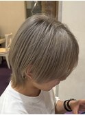 ミルクティグレージュハイトーンウルフ金髪ブリーチダブルカラー