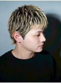 抜きっぱなしブロンド×束感ショートマッシュ