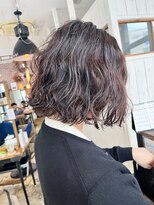 ヘアーループレル(Hair ruup Rell design works)&nbsp;【那覇安里】くせ毛風ウェーブのふんわりショートボブ