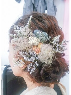 ブラウ ネイル パーティー(Blau Nail Party) アンティークパーツのアップスタイル