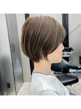 ハルキミナト ジャパン トウキョウ(HARUKI MINATO japan TOKYO) 30代40代50代/大人可愛い/丸みショート/ショートボブ