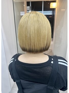 カケル(×.) ミニボブ/裾カラー/デザインカラー