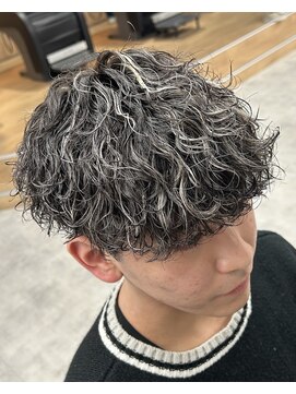 ラヴィズムバイフィフス(LUVISM by fifth) 波巻きツイストスパイラル波打ちパーマフェザーパーマ/新潟