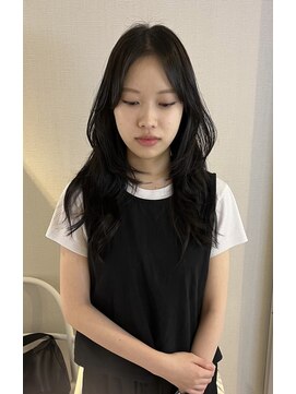 アム(amu) ハッシュカット/ロングレイヤー／ザクザクレイヤー