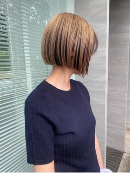 クプラ(Qpula)の写真/ショートとデザインカラーの相性抜群♪家でも扱いやすいヘアを提案*自分史上最高の褒められヘアに。