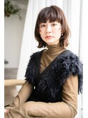 暗めカラーでおしゃれ美人なフェイスフレーミンググランマッシュ