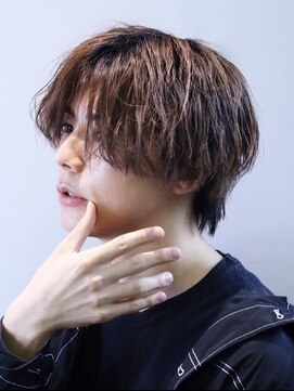 コンフィデンス 新宿3rd(confidence) メンズ大人センターパートツイストスパイラルパーマツーブロ