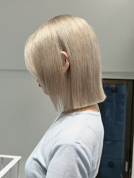 ラック 表参道(LUCK) ホワイトベージュ/ブリーチ/ケアブリーチ/ダブルカラー/表参道