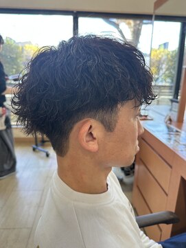 フェリア サウスガーデン(felia southgarden) 社会人◎波巻きパーマ×センターパートで大人色気ヘア