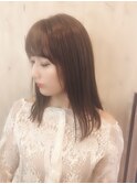 ピンクブラウンで愛されストレートヘア