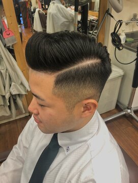 グルーマーズトウキョウ(GROOMER/S TOKYO) ポンパドール フェード【HOMME HAIR ZERO伊藤】