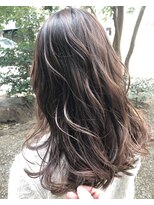 オリオリ ネイ(oli-oli ne'i)&nbsp;白髪ぼかし/レイヤーロング