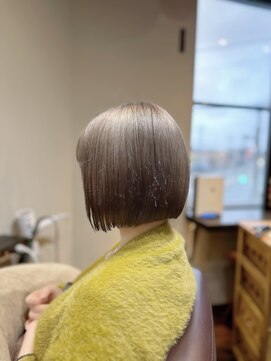 トゥファインラックス(toofineLuxe) ハイトーンプツッとボブ