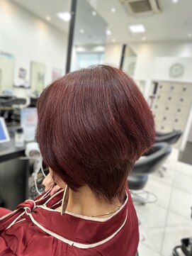 アルバ 津城山店 クセを活かしたショートヘア