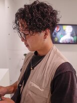 レフ(LEF)&nbsp;細かめ波巻き/ウェーブスタイル/縦落ち/パート/簡単スタイリング