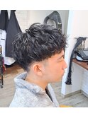 メンズショート　癖毛風カールスタイル　ピンカール