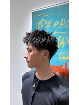 ザデイトウキョウ 表参道 青山(THE DAY TOKYO) MEN’S/スパイキーショート/刈り上げセンターパート/表参道駅