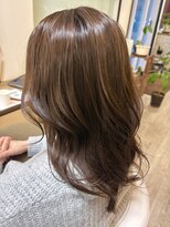 フォンタナ(Fontana)&nbsp;透明感アッシュベージュ×ツヤセミロング