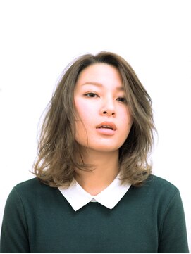 シータ(CITA) ミディアム×アッシュグレイ