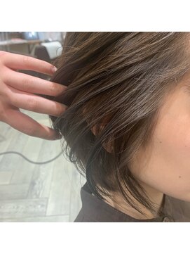 バグズ ヘアデザイン 桔梗が丘店(Baguz HAIR DESIGN) ミルクティーアッシュ×インナーカラー20代30代40代50代