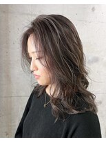 フラット(FLAT)&nbsp;ハイライト×グレージュ