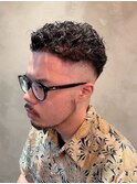 アップバング　スキンフェード　ツーブロック　ツイストパーマ