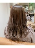 透け感グレージュ