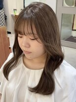 ネオリーブ チロル 横浜西口店(Neolive CiroL.)&nbsp;顔まわりレイヤー×シースルー前髪　秋の柔らかベージュ