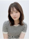 シースルーバング　顔周りレイヤー　グレージュ　外ハネミディ
